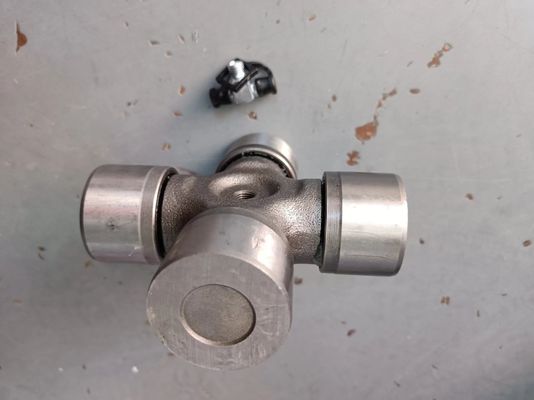 Auto Parts Universal U-Joint Cross Bearing Cardan Joint with Handle Compatibility